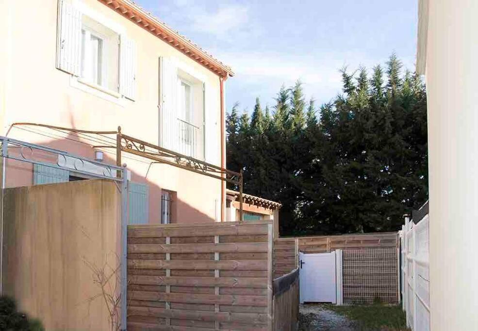 Gite Les Coquelicots 2 Quartier Residentiel LʼIsle-sur-la-Sorgue Exterior foto